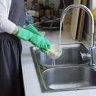 Gayisic Reusable Kitchen Cleaning Gloves With Latex Free  Non-slip Design Hea   