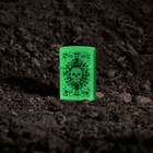 Zippo 46289  Glowing Skull Design   Glow In The Dark Lighter  New