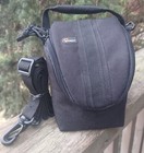New Lowepro  Adventura Ultra Zoom 100 Camera Shoulder Carry Case Bag  Black Nwt