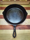 Lodge  7 Single Notch  Raised Number Cast Iron Skillet