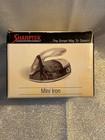 Smartek Mini Iron Travel   Crafts Model St-15 New In Box