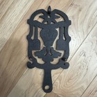 1951 Wilton Pennsylvania Dutch Painted Hearts   Doves Cast Iron Trivet J z h