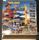 Mattel  15468 Vintage 1996 Hot Wheels Super Electronic Garage New In Box