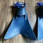 Vintage Force Fin Blue Size M l   I Think       See Measurements   Read
