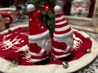  adorable santa Claus Salt Pepper Shakers Christmas Gnomes Ex  Condition 3 5   