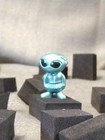 Vintage 90s Gumball Vending Metallic Skin Mini Friendly Alien Figures Toy Ufo  2