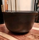 Gate Mark Cast Iron Yankee Bowl  2  raised   4-qt  Raised Mm  bl   Pre-1890s