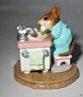 Wee Forest Folk Figurine Pearly Whites Baby Mouse Brushing Teeth M-248 Mint