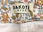Dakota Blue Women s Mid Rise Soft Stretch Bermuda Shorts White Size 12