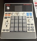 Akai Professional Mpc Sample Digital Sampler 16 Pads Pad Triggers Reverb