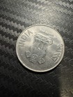 2011 India 2 Rupees Coin     Floral Design     Circulated     Km  395     Collectible Wo