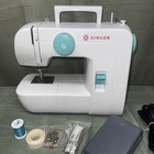 Singer   Start 1234 Portable Sewing Machine With 6 Built-in Stitches  Mint Cond