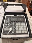 Native Instruments Maschine Mk3 Drum Controller Drum Machine