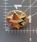 Quebec Canada Maple Leaf Fall Colors Enamel Gold Tone Wreath Travel Souvenir Pin