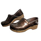 Dansko Professional Shoes Womens Size 41 Embossed Leather Comfort Clogs Italy