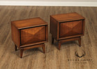 United Furniture Mid Century Modern Pair Of Walnut Diamond Front Nightstands