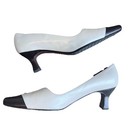 Vintage Maggie Sweet Shoes  Womens Size 8  Two Toned Black white Leather Heels