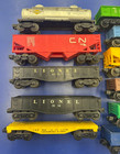 16pc Lot O Gauge Lionel Freight Cars Box Reefer Flat Plastic metal Wheels