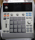 Akai Professional Mpc Sample Standalone Sampler   Sequencer    free Shipping      