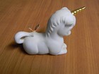 Vintage 1982 Enesco Porcelain Sitting Unicorn Figurine  e-8835 Gold Horn