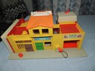 Vtg Fisher Price Little People Play Family 997 Village 100  Complete
