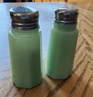 Vintage Jadeite Style Salt   Pepper Shakers Set Green Glass Farmhouse Kitchen