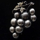 Grapes Brooch Pin Jewelry Leaves Crystals Vintage Pewter Silver Tone Metal