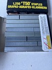 Vintage Box Arrow T50 Staples 1 2   1250 Staples Box  a50 