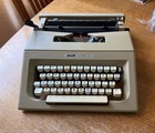 Olivetti Lettera 25  Manual Typewriter  Cleaned Serviced Works  Has Fresh Ribbon