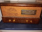 Antique Motorola Wooden Case Tube Radio  Model 65t21  read 