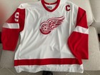 Gordie Howe Signed Detroit Red Wings White Ccm Jersey - Mr Hockey
