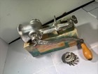 Vintage Universal No  2 Meat Grinder Food Chopper Hand Crank Cast Iron Usa   Box