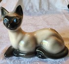 Vintage Ceramic Siamese Cat Figurine Blue Eyes Elegant Home D  cor Accent