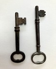 Vintage - Antique  Lot  Pair Two Old Skeleton Keys Crafts  Authentic