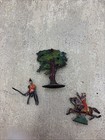 Lot Of 3-vintage Barclay Manoil Cast Metal Toy Soldiers And Tree Figurine