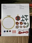 Creatology Wreath Craft Kit  Christmas  Makes 1  New