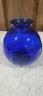 Vintage Gorgeous 5  Cobalt Blue Small Ribbed Glass Vase In Excellent Condition