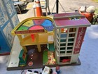 Vtg Fisher Price Play Family Station Garage 930 Little People With Original Box