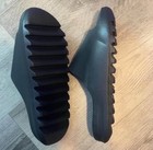 Adidas Yeezy Slides Onyx  black  Size 7