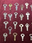              Lot Of Vintage  Flat Keys Assorted Styles Sizes Steampunk