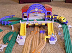 2007 Geotrax Grand Central Station Train Track Building Set 4 Figures Booklet