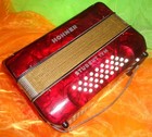 Top   Made Germany Piano 32 Bass Accordion Hohner Student  Iv M    Straps   Case