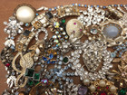 Vintage-now 40  Piece Broken Craft Colorful Rhinestone Jewelry Making Lot  3