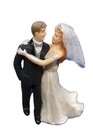 Contemporary Bride And Groom Cake Topper Made Of Resin W tulle Veil  6   x4  New