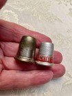 1 Singer Sewing Machine Red Stripe Antique Advertising Thimble Vintage  1 Unsign