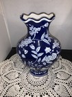 Chinese 11 3 4    Vase Flowers And Leaves Blue White