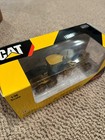 Norscot 55236 Cat 140m Motor Grader  1 50 Scale N i b