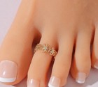 0 10cts Cubic Zirconia Ladies Flower Adjustable Band Toe Ring Gold Plated Silver