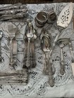 1847 Rogers Bros  Vintage 1953 Silver Plate Heritage 88-pc Flatware Set For 12