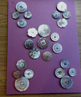 Collector Card W  24 Large Mop Mother Of Pearl Buttons Carved 7 8  To 1 3 4 